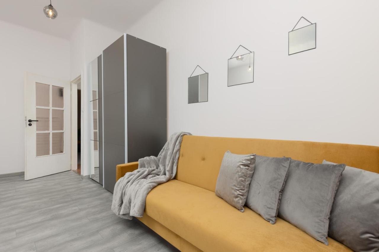 Metro Plac Wilsona Apartments Mickiewicza By Noclegi Renters Warsaw Ngoại thất bức ảnh