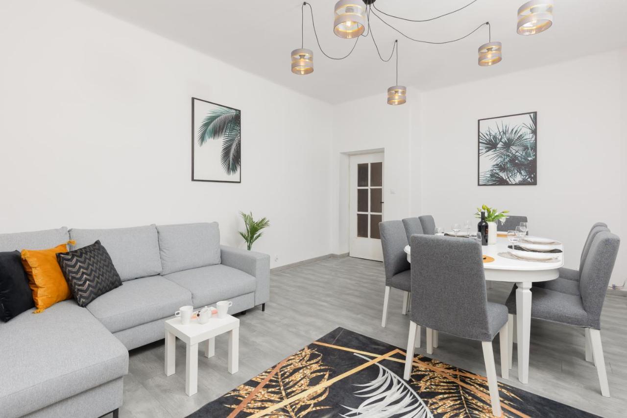 Metro Plac Wilsona Apartments Mickiewicza By Noclegi Renters Warsaw Ngoại thất bức ảnh