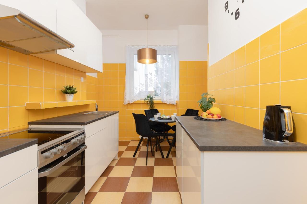 Metro Plac Wilsona Apartments Mickiewicza By Noclegi Renters Warsaw Ngoại thất bức ảnh